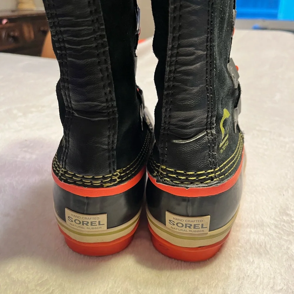 Sorel Joan of Arctic Waterproof Winter Snow Boots Black Orange Youth 4